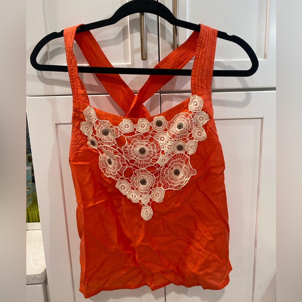 Red tank blouse with crochet pattern